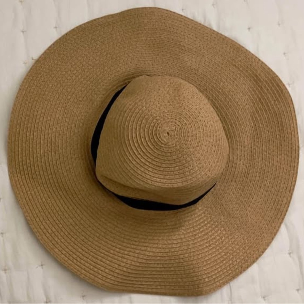 Women's Large Woven Straw Floppy Brimmed Summer Hat
